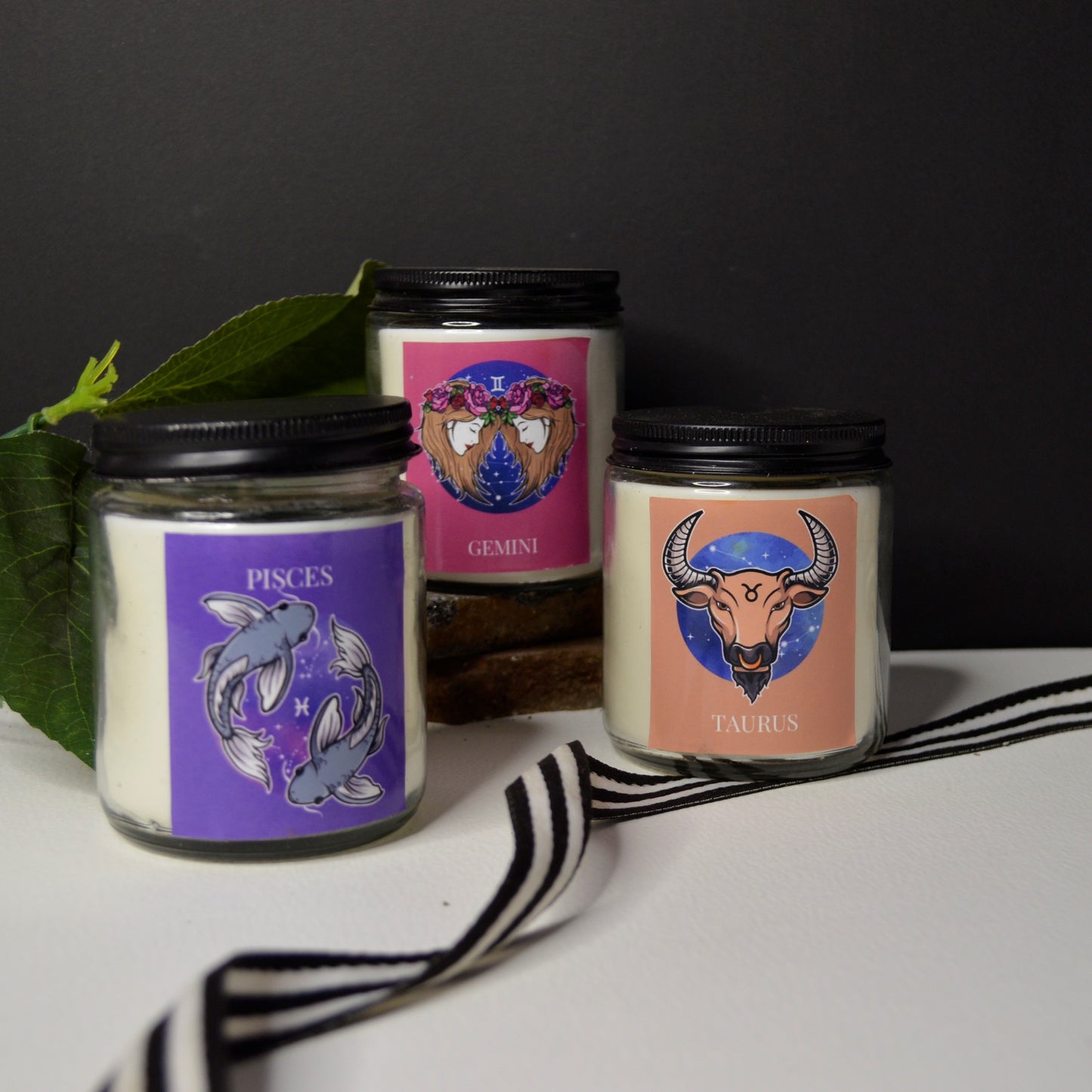 Pisces- zodiac candle